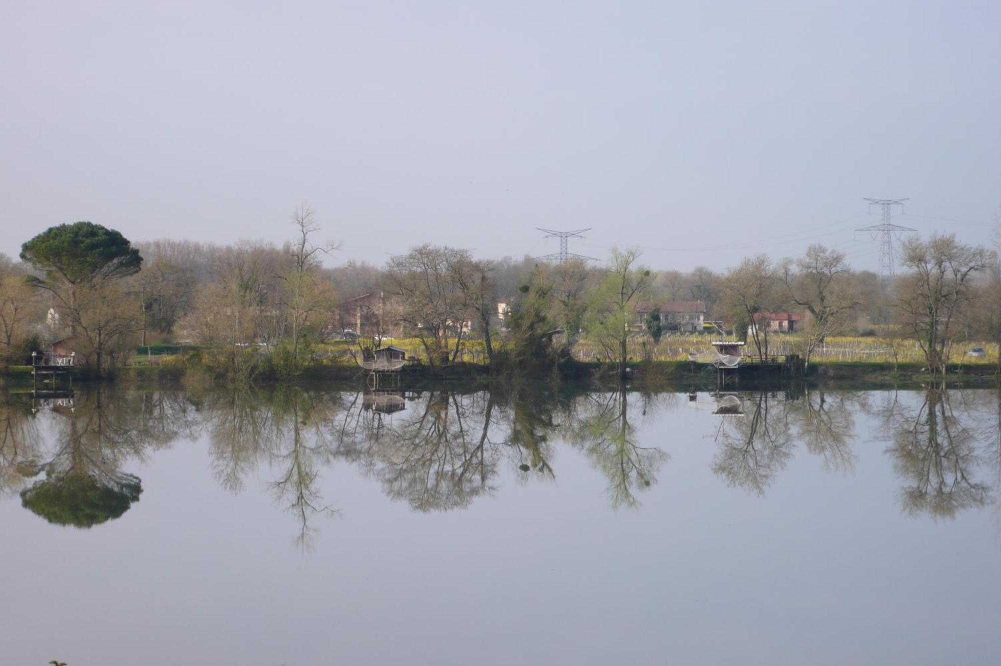 Bed and Breakfast Songes Au Lit Du Fleuve Cambes  Esterno foto
