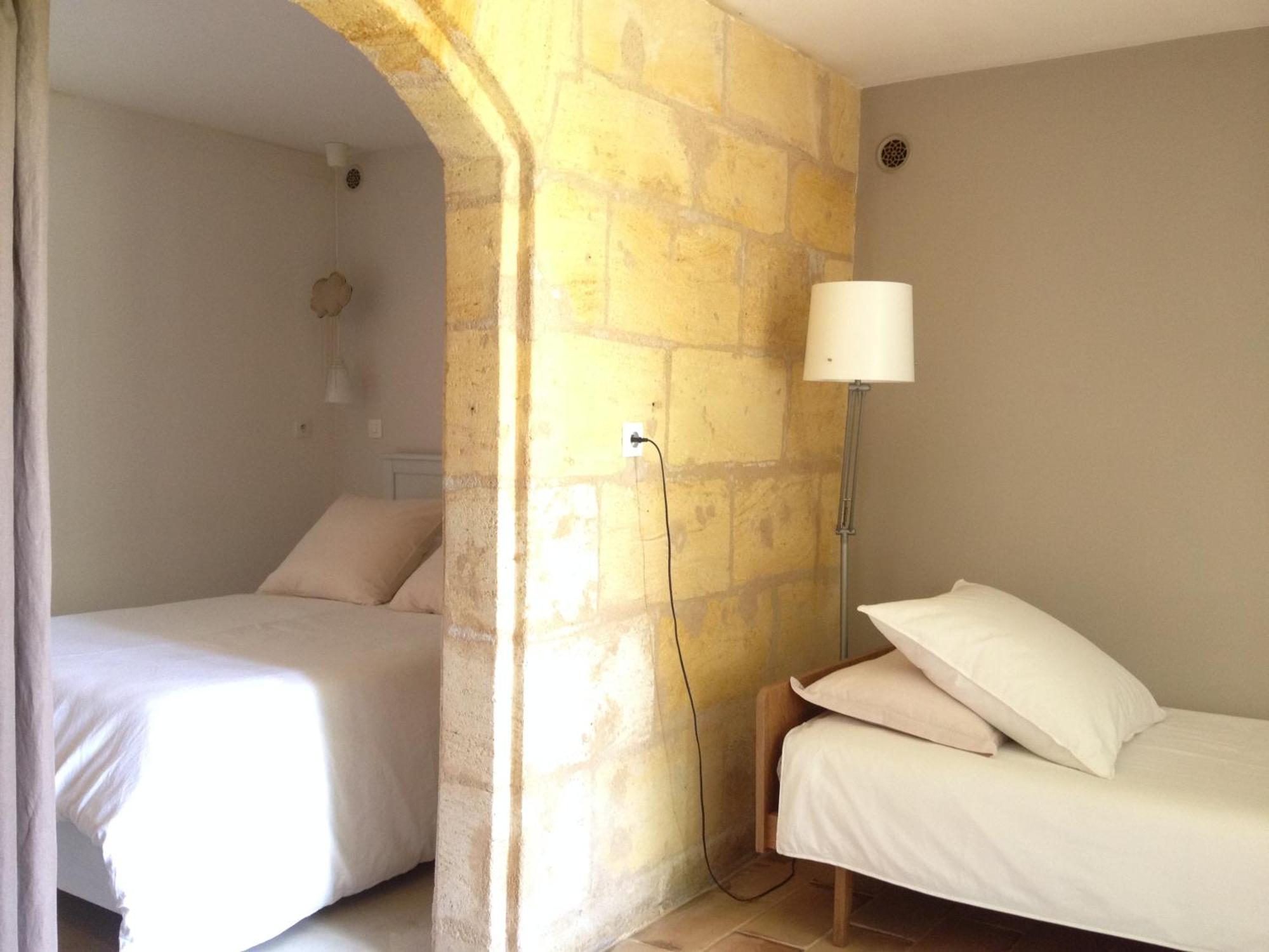 Bed and Breakfast Songes Au Lit Du Fleuve Cambes  Esterno foto